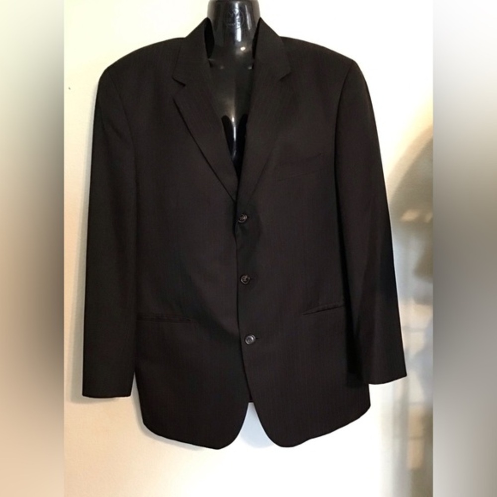 Van Heusen Pinstripes men’s sports coat blazer. Size 40R
